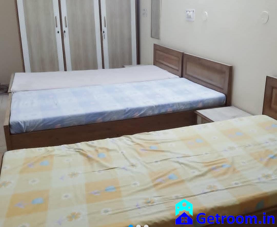 Sharing Room PG Bachelor