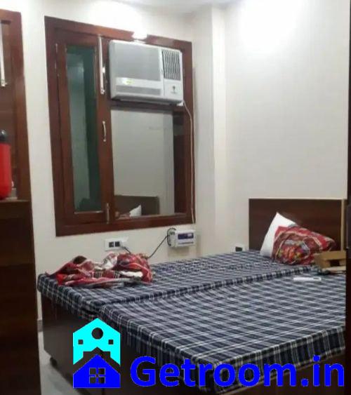 Double Shared Room House Bachelor