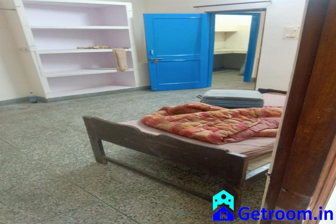 2 BHK House Any Tenants
