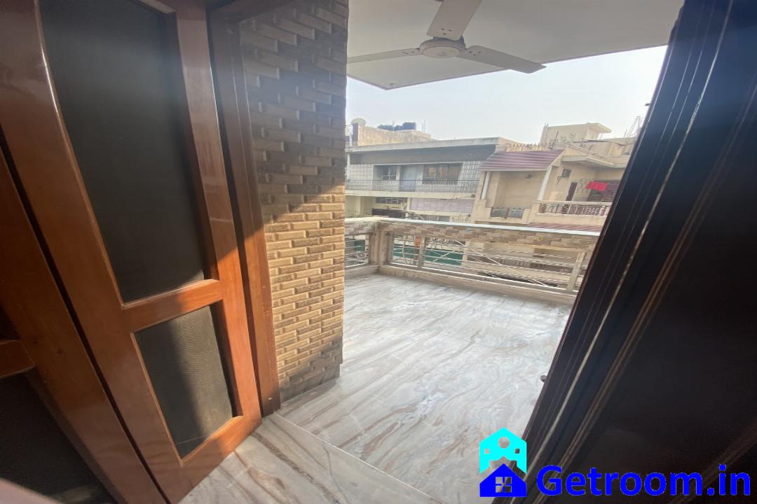 Single Room House Bachelor