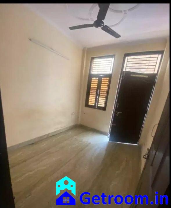Single Room House Bachelor