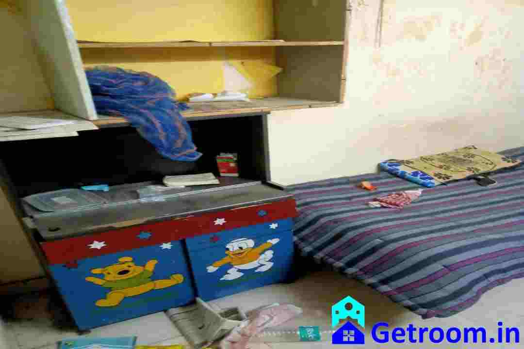 2 BHK House Any Tenants