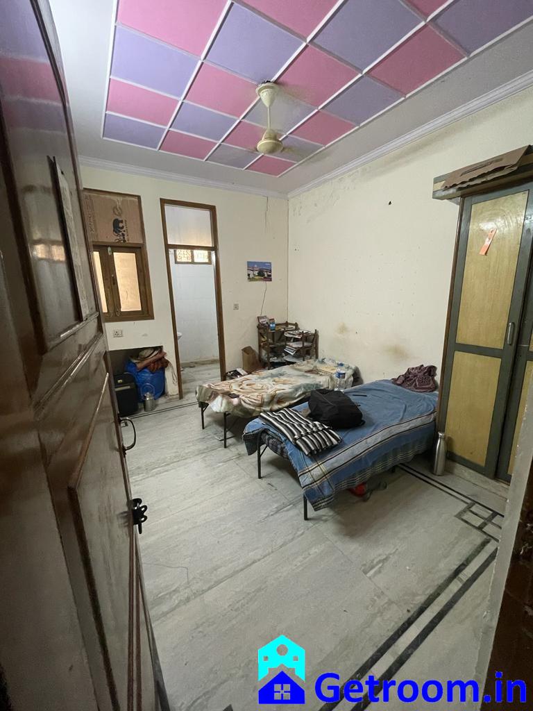 Double Shared Room PG Bachelor