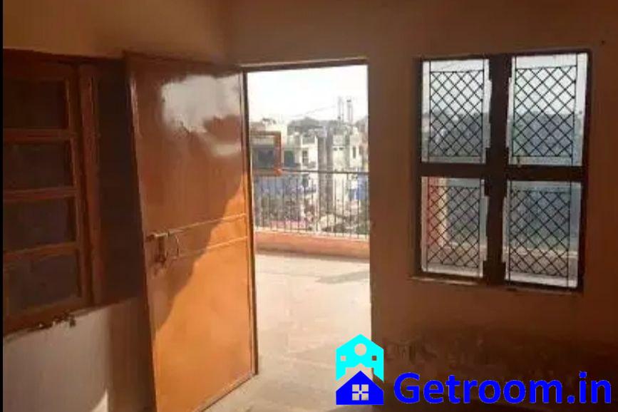1 BHK House Any Tenants