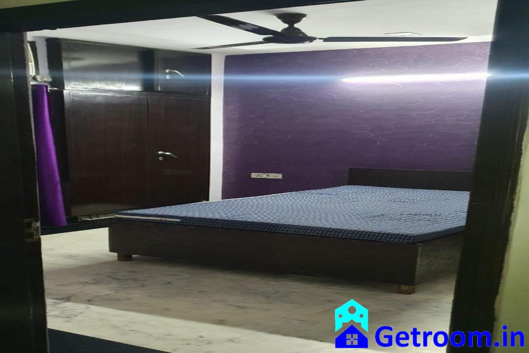 Single Room House Bachelor