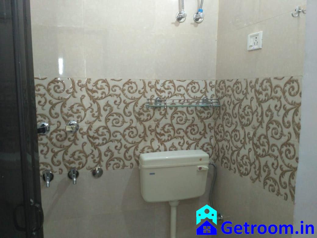 Double Shared Room House Bachelor