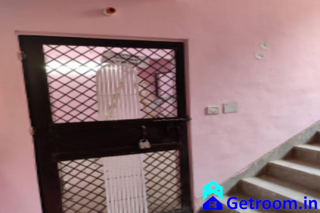 1 BHK House Any Tenants
