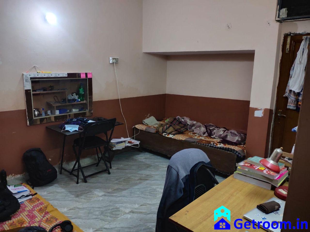Double Shared Room House Bachelor