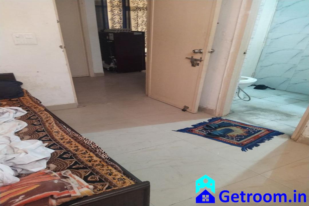 Single Room House Bachelor